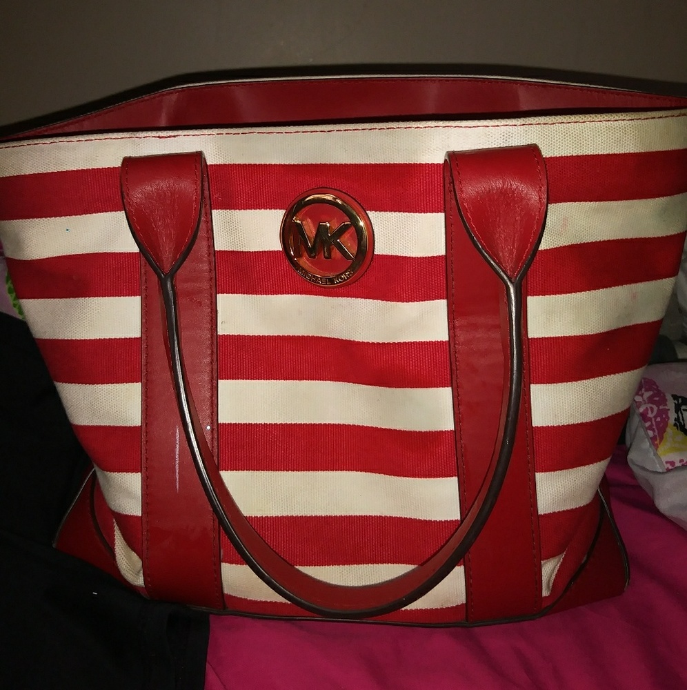 Micheal Kors Purse